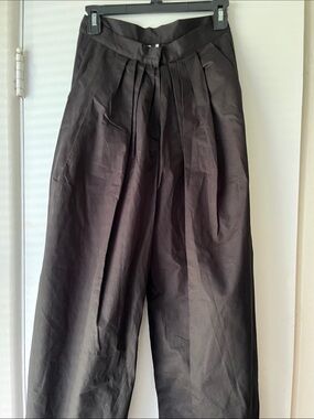 Style Mafia Women’s Black Pleated High-Waist ultra wide leg trousers Size medium